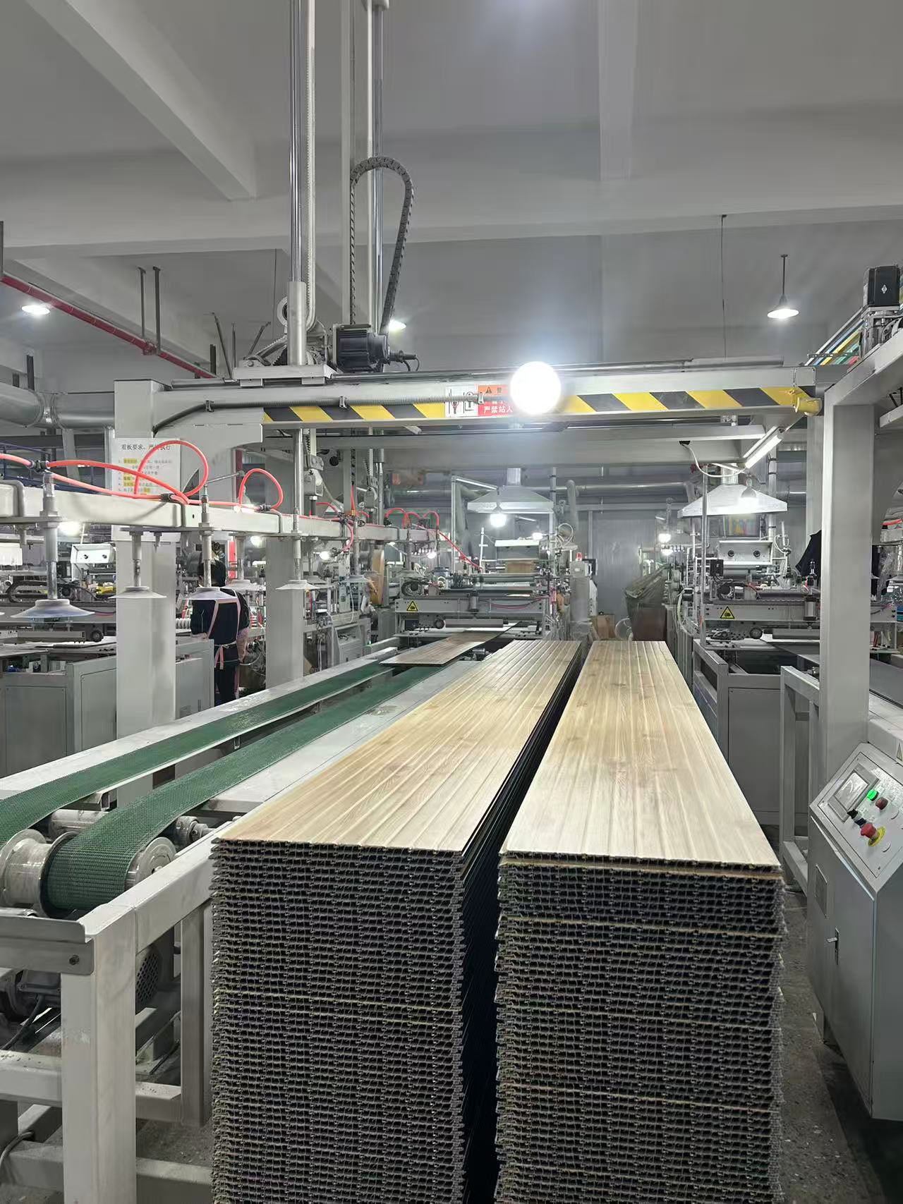 Evaluating production capacity and factory scale for sourcing high-quality PVC ceiling panels (ID#1)